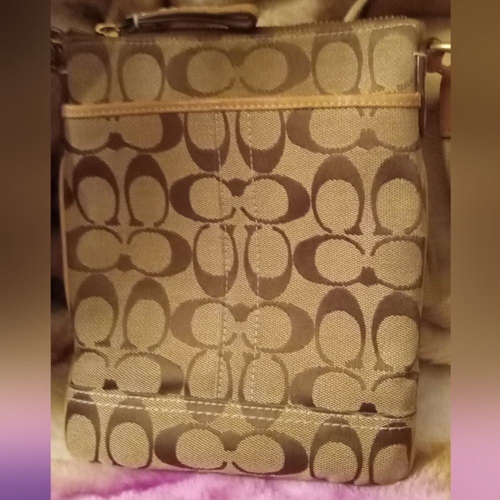 Coach Vintage Tan & Brown Crossbody Bag EUC - Picture 2 of 8